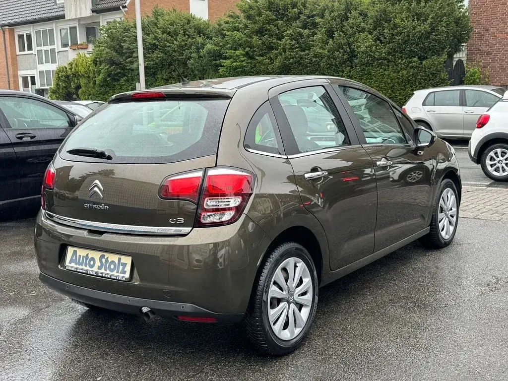 Gebraucht Citroën C3 SELECTION 82 PS (60 kW) 2013 Braun Limousine
