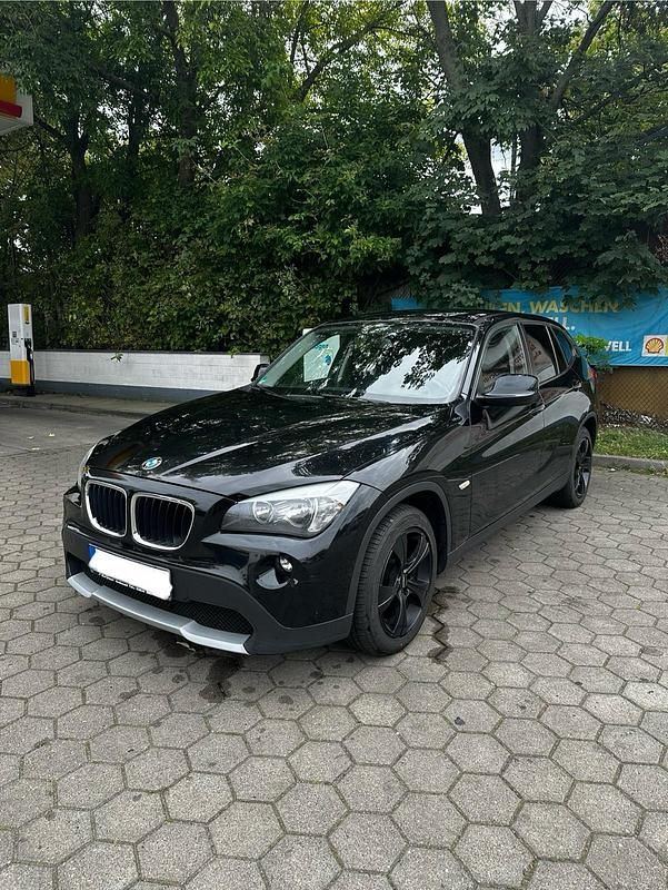Schwarz Gebraucht 2010 BMW X1 SUV | 6.000 € (Superpreis) - Bild 1/4