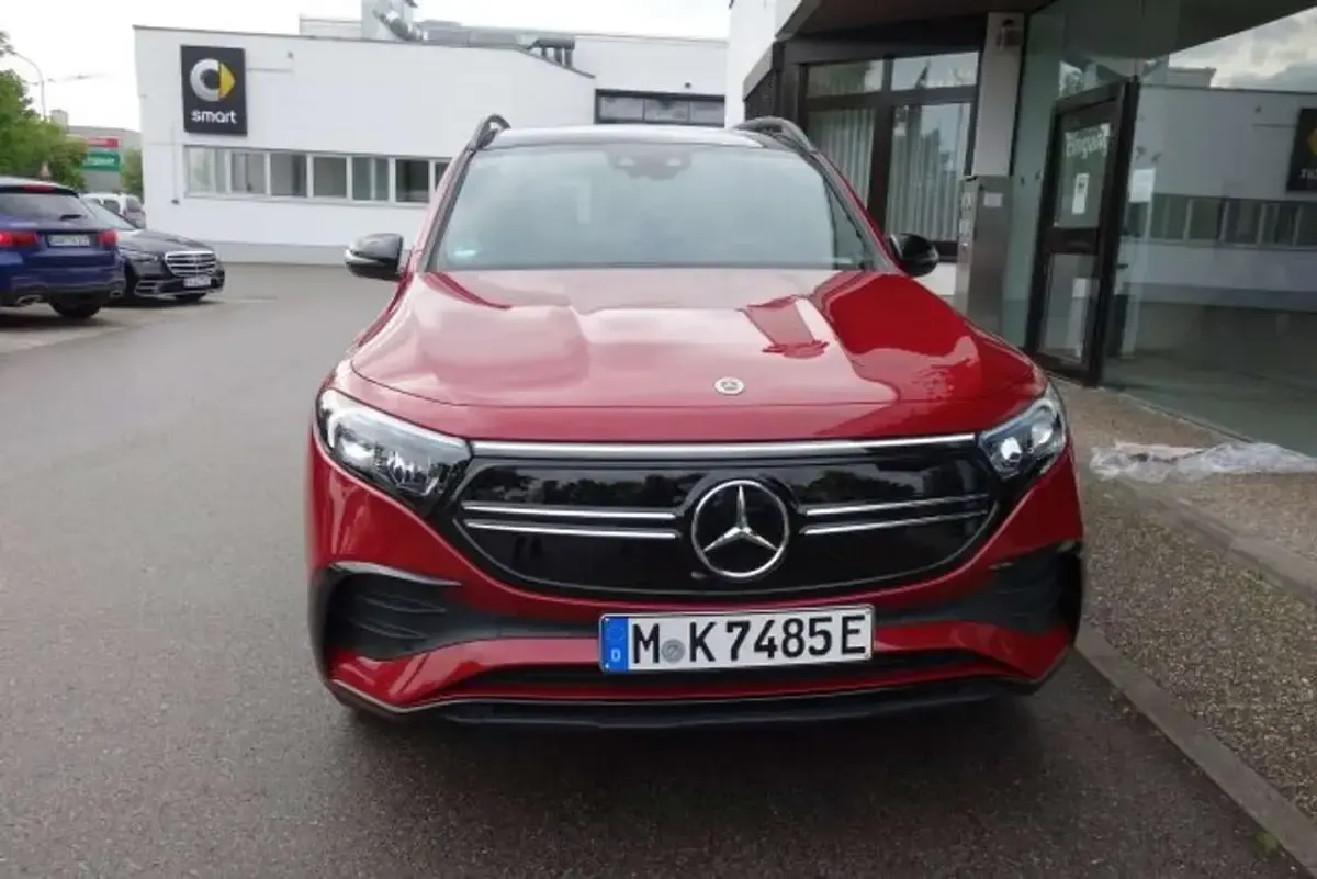 Gebraucht Mercedes EQB250+ AMG line 139 kW (190 PS) 2023 Manufaktur lack manufaktur pat SUV