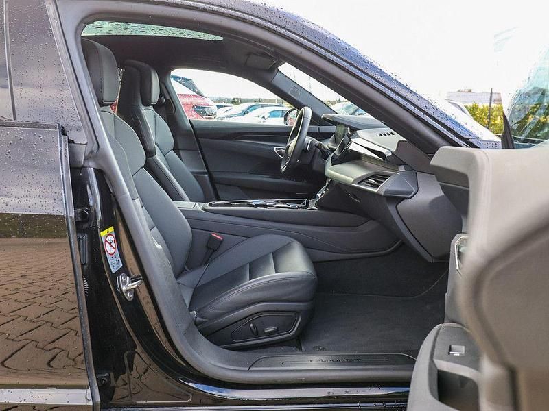 Second-hand Audi e-tron 350 kW (476 CP) 2024 Negru SUV