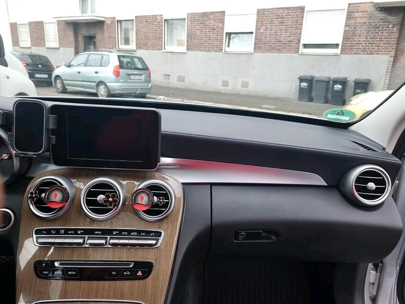 Gebraucht Mercedes C180 156 PS (114 kW) 2017 Silber Kombi