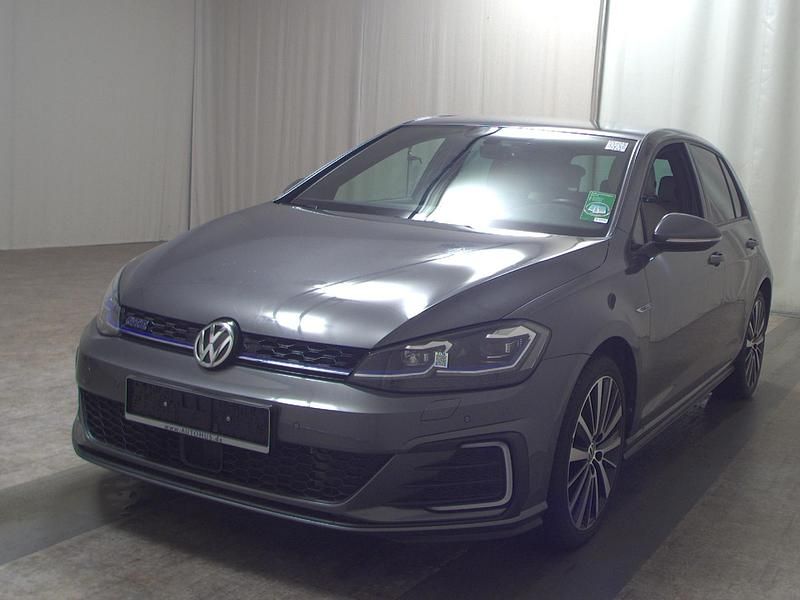 Gebraucht VW Golf VII GTE 150 PS (110 kW) 2020 Indiumgrau metallic
