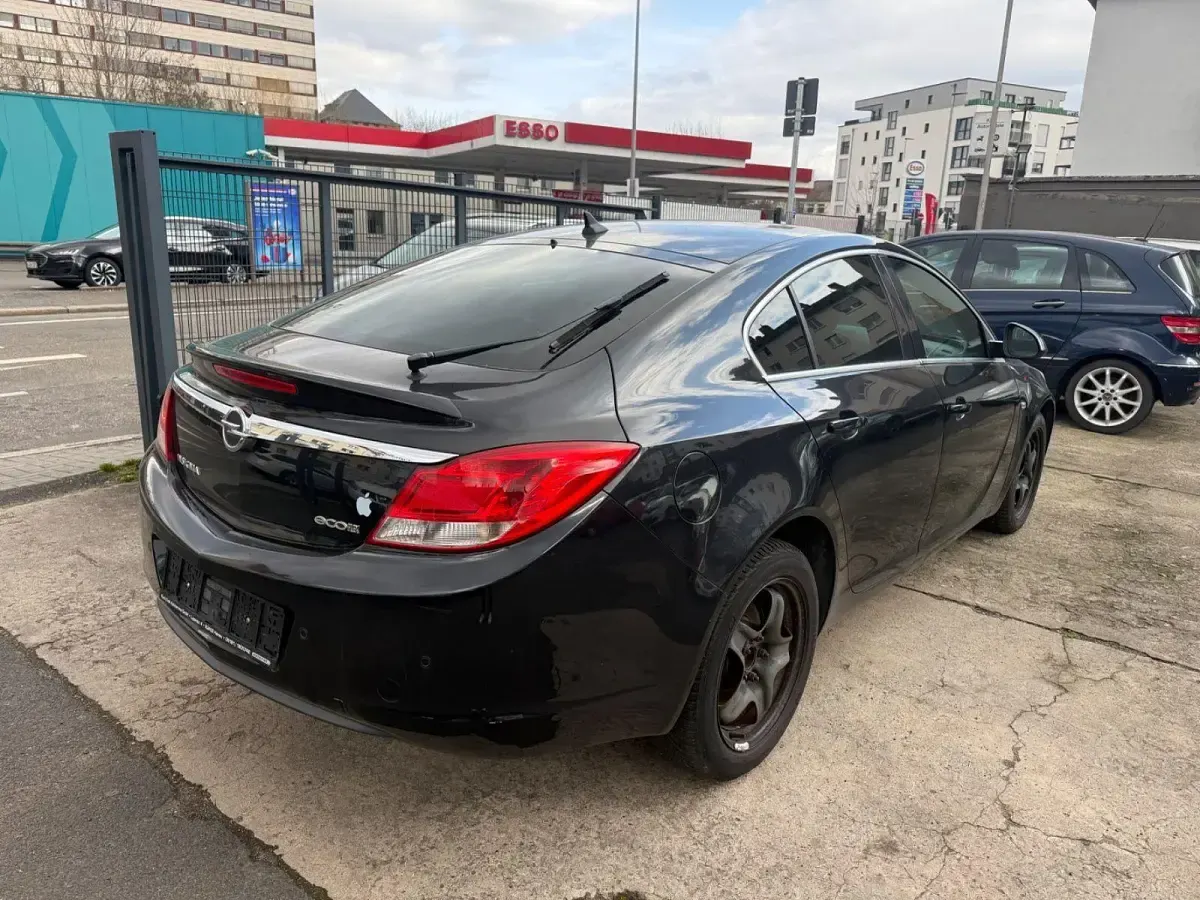 Brugt Opel Insignia 140 HK (102 kW) 2012 Sort Sedan