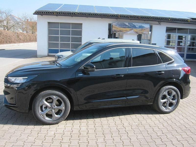 Neu Ford Kuga ST-Line 182 PS (133 kW) 2025 Agateschwarz SUV