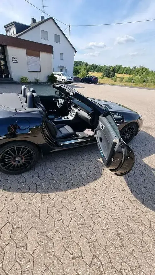 Gebraucht Mercedes SLC200 184 PS (135 kW) 2017 Schwarz Cabrio