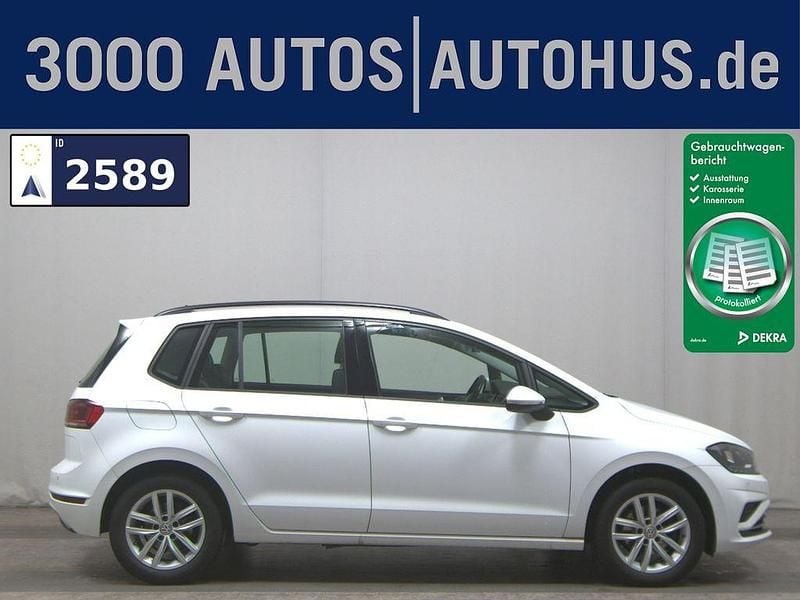 Weiß Gebraucht 2020 VW Golf Sportsvan Comfortline Van / Kleinbus | 9.980 € (Guter Preis) - Bild 1/4