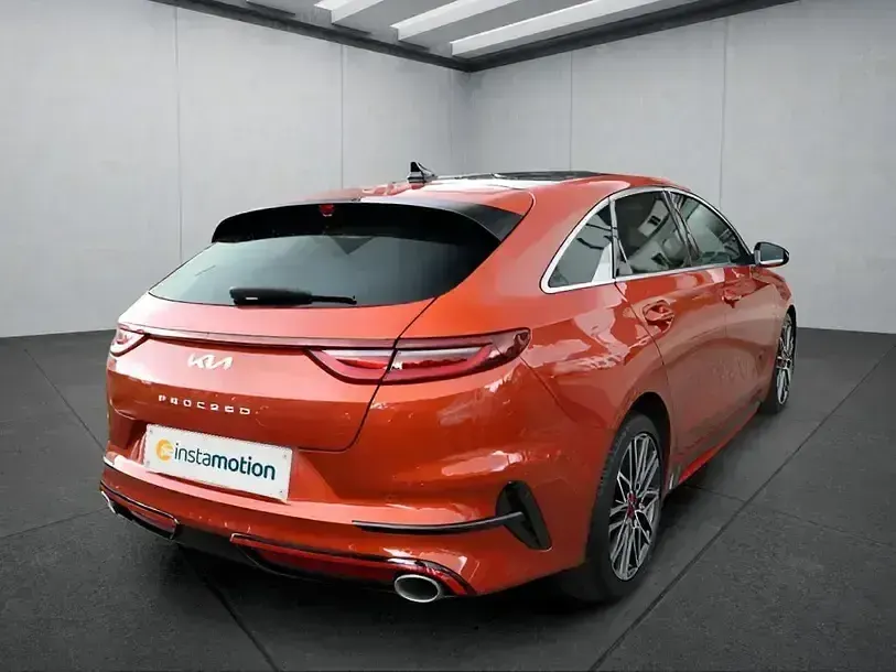 Używany Kia ProCeed GT 204 KM (150 kW) 2023 Pomarańczowy Kombi