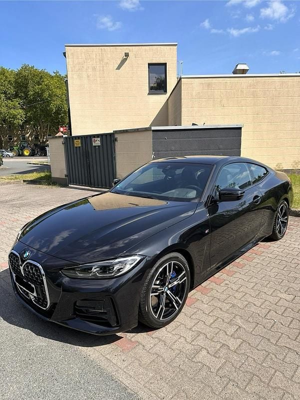 Schwarz Gebraucht 2021 BMW 430 Shadowline Coupé | 39.990 € (Fairer Preis) - Bild 1/4