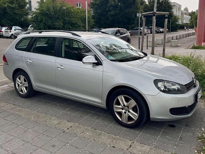 Silber Gebraucht 2010 VW Golf VI Comfortline Limousine | 3.500 € (Guter Preis) - Bild 1/4