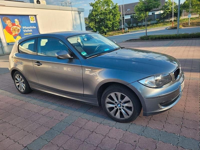 Gebraucht BMW 116 116 PS (85 kW) 2012 Grau Kleinwagen