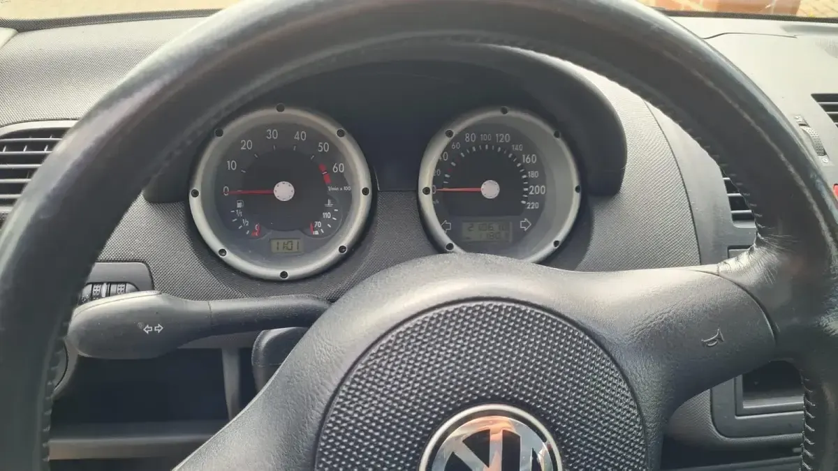 Usata VW Polo 60 CV (44 kW) 2001 Argento Utilitaria