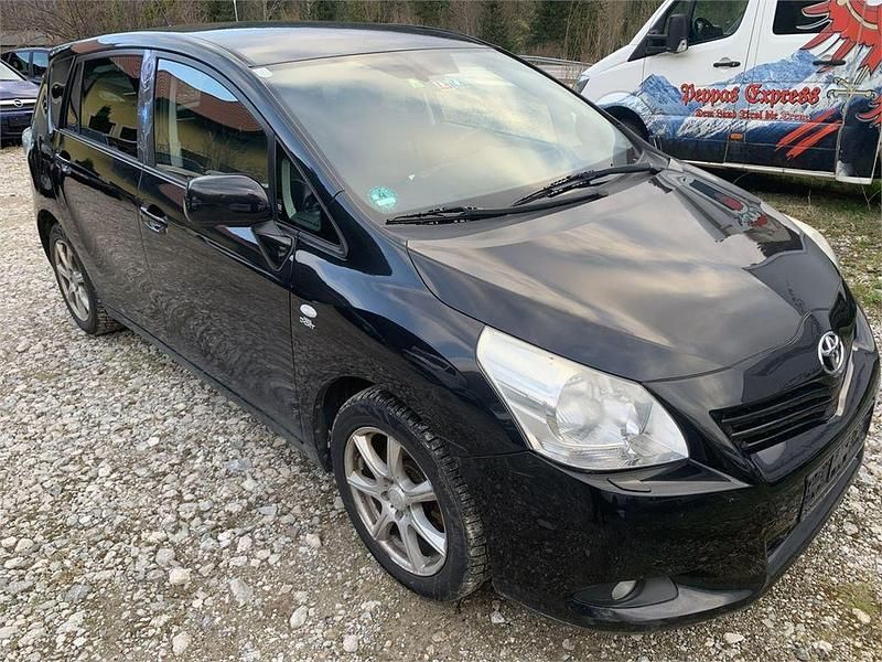 Gebraucht Toyota Verso Executive 150 PS (110 kW) 2010 Schwarz Van / Kleinbus