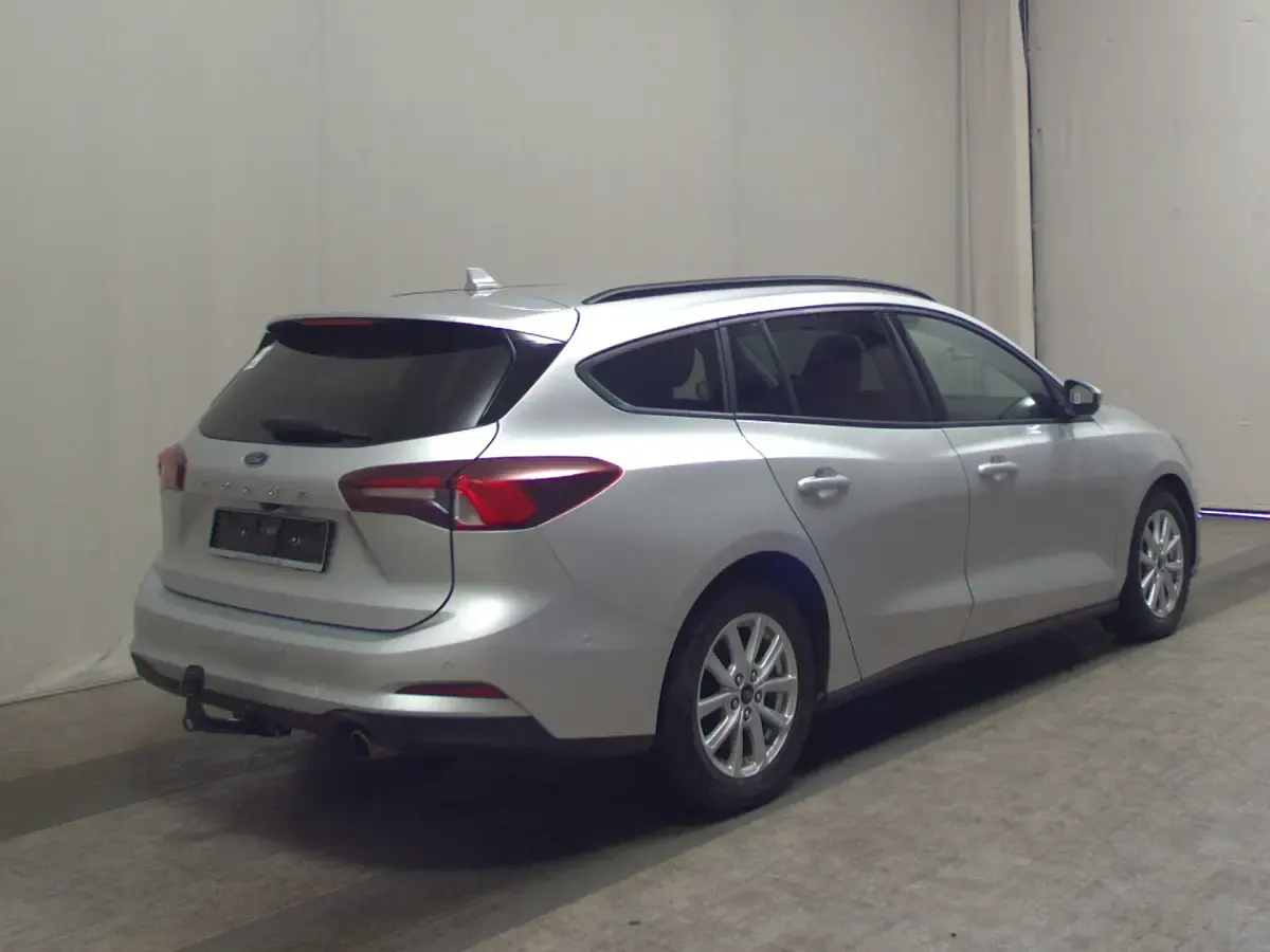 Gebraucht Ford Focus Cool & Connect 120 PS (88 kW) 2022 Silber