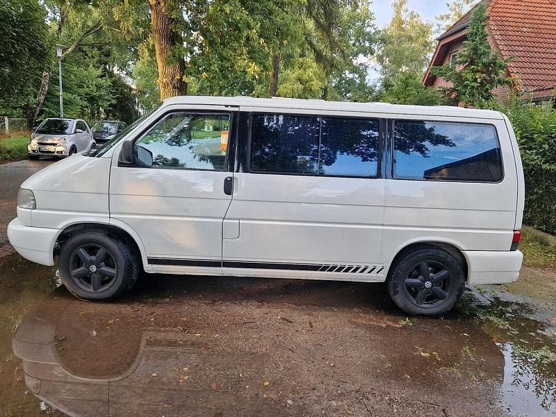 Usata VW Multivan 101 CV (74 kW) 1999 Bianco Monovolume
