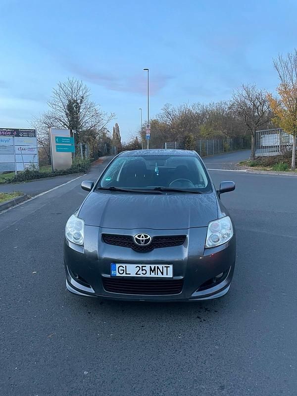 Grau Gebraucht 2007 Toyota Auris Kleinwagen | 3.600 € (Fairer Preis) - Bild 1/4