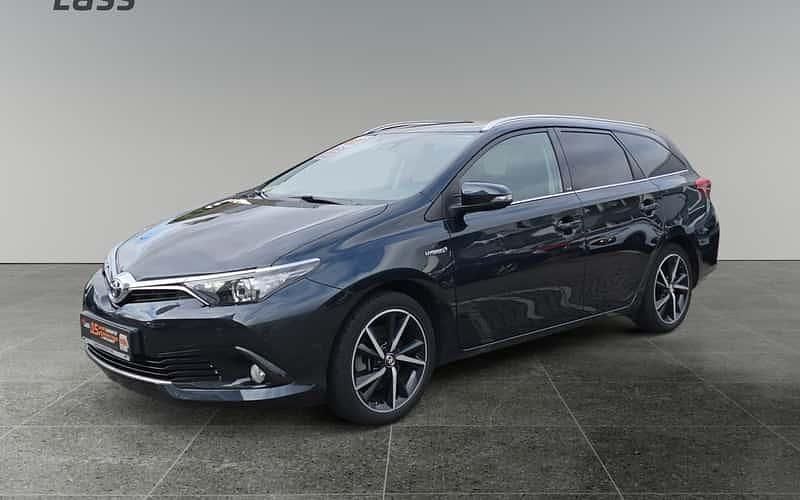 Blau Gebraucht 2017 Toyota Auris Touring Sports Kombi | 16.480 € (Etwas zu teuer) - Bild 1/4
