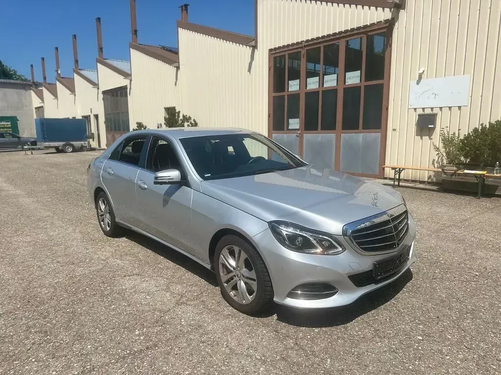 Gebraucht Mercedes E400 333 PS (244 kW) 2015 Silber Limousine