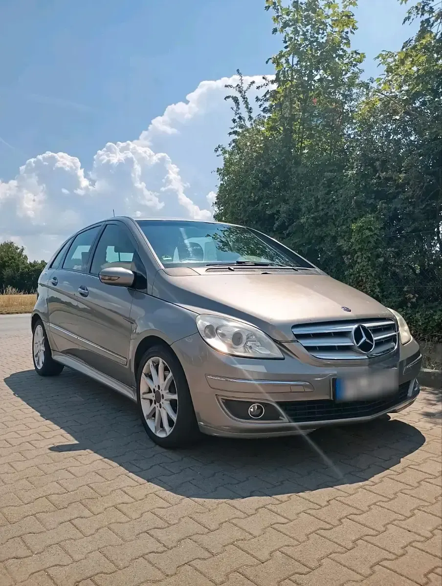 Gebraucht Mercedes B200 140 PS (102 kW) 2008 Grau Van / Kleinbus