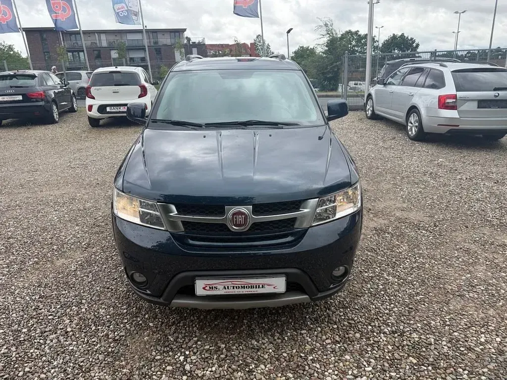 Gebraucht Fiat Freemont Black Code 170 PS (125 kW) 2015 Blau SUV