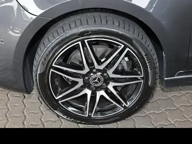 Gebraucht Mercedes V300 Avantgarde Edition 237 PS (174 kW) 2022 Graphitgrau metallic Van / Kleinbus