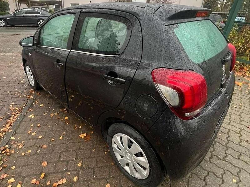 Gebraucht Peugeot 108 Active 69 PS (50 kW) 2014 Metallicschwarze lackierung Kleinwagen