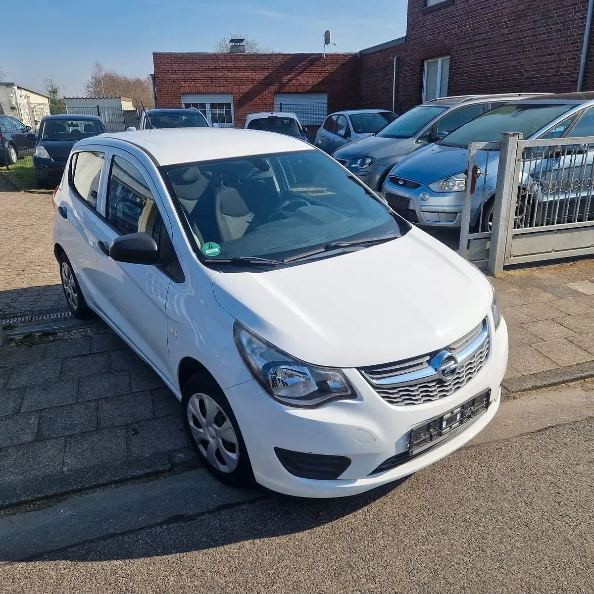 Używany Opel Karl Selection 75 KM (55 kW) 2015 Biały Hatchback