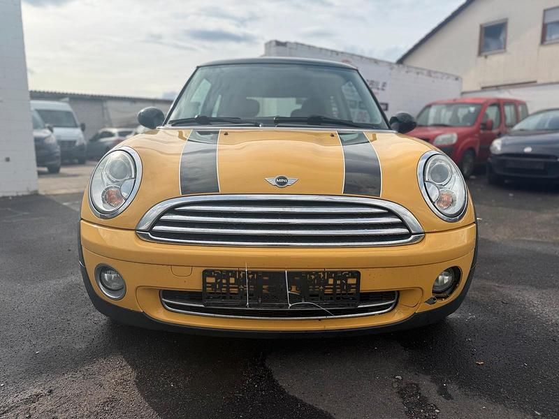 Gebraucht Mini Cooper 120 PS (88 kW) 2009 Gelb Kleinwagen