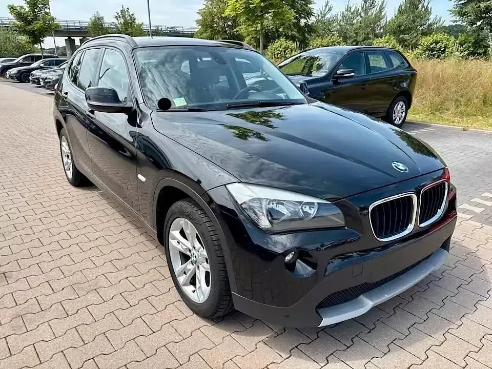 Gebraucht BMW X1 143 PS (105 kW) 2011 Schwarz SUV