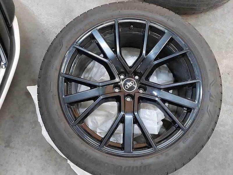 Gebraucht Audi e-tron S-Line 359 kW (489 PS) 2023 Daytonagrau perleffekt SUV