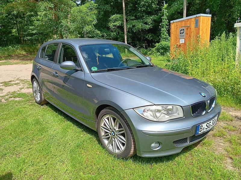 Grau Gebraucht 2006 BMW 116 Kleinwagen | 2.400 € (Guter Preis) - Bild 1/4