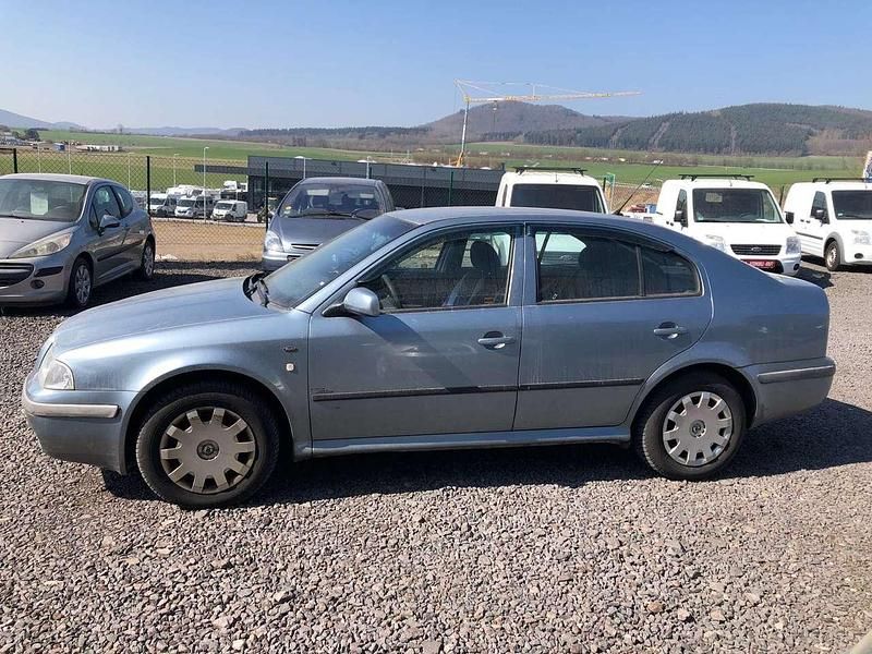 Gebraucht Skoda Octavia Ambiente 90 PS (66 kW) 2003 Grau Limousine