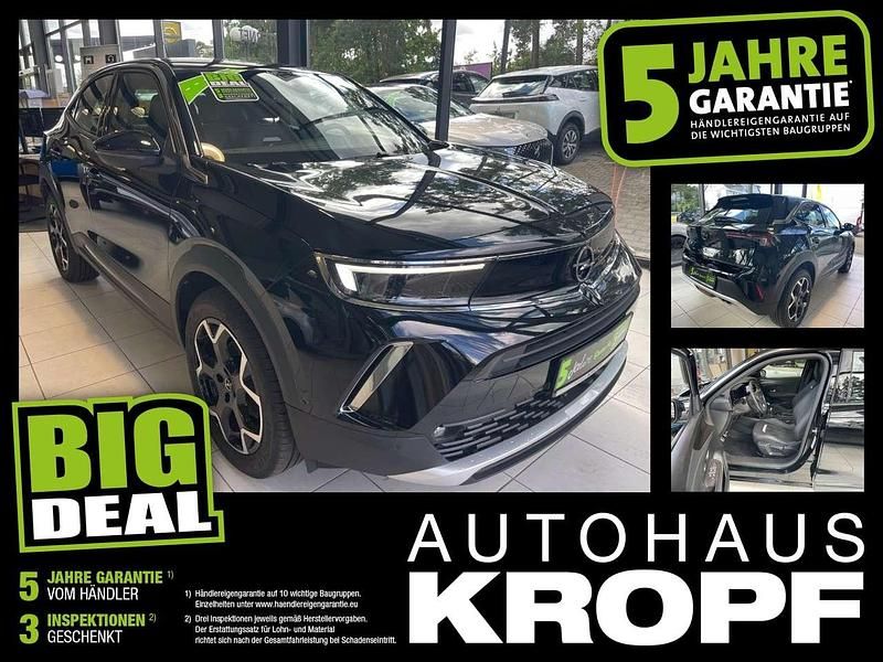 Lackierung schwarz perla nera/typ a Gebraucht 2023 Opel Mokka Ultimate SUV | 19.980 € (Fairer Preis) - Bild 1/4