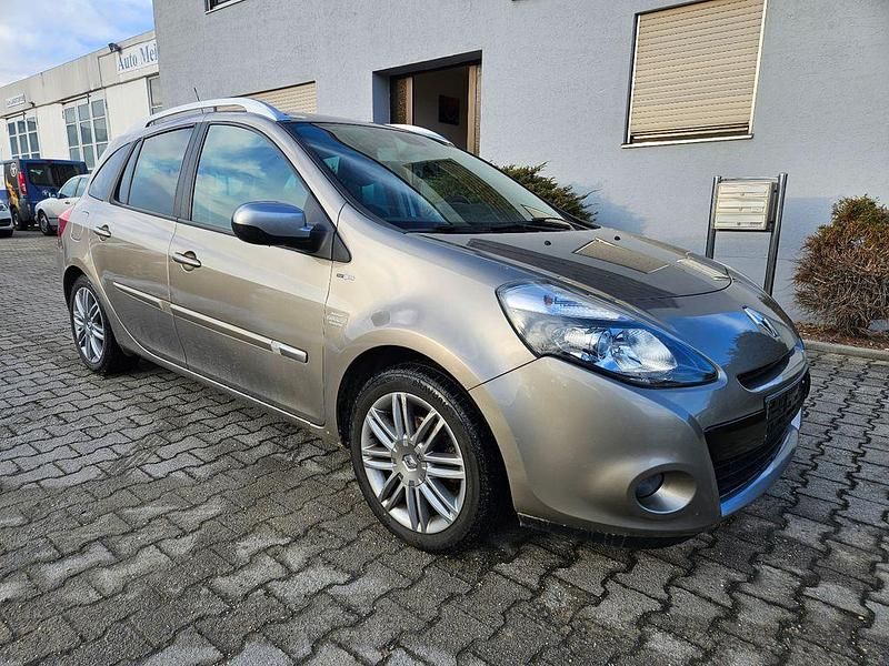 Gebraucht Renault Clio IV Night&Day 103 PS (75 kW) 2012 Braun Limousine