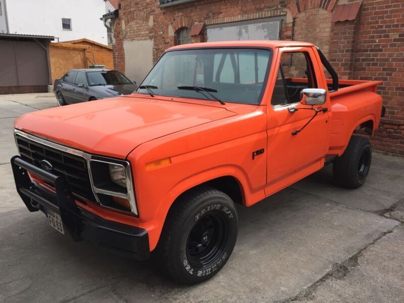 Orange Gebraucht 1983 Ford F-150 Abholung | 15.900 € - Bild 1/4