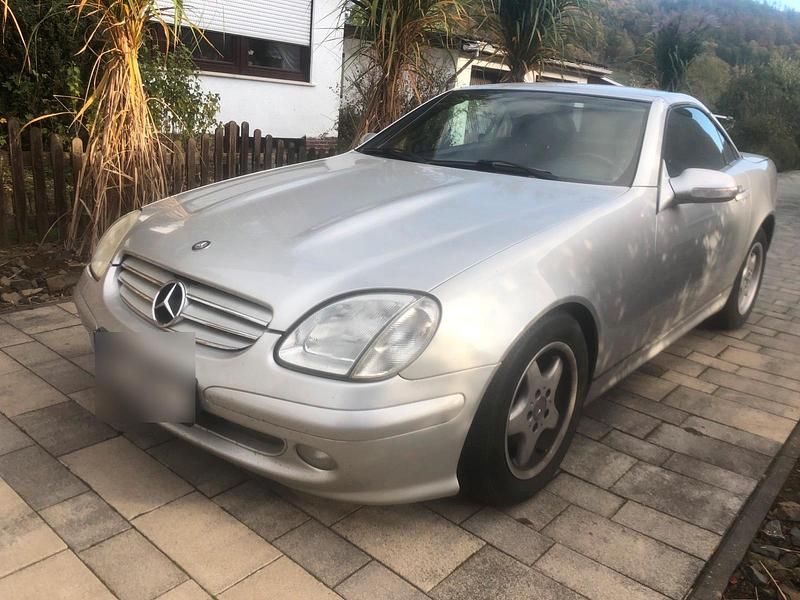 Silber Gebraucht 2004 Mercedes SLK200 Cabrio | 6.500 € - Bild 1/4