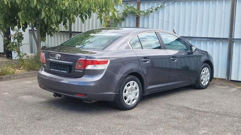 Gebraucht Toyota Avensis 150 PS (110 kW) 2010 Schwarz Limousine