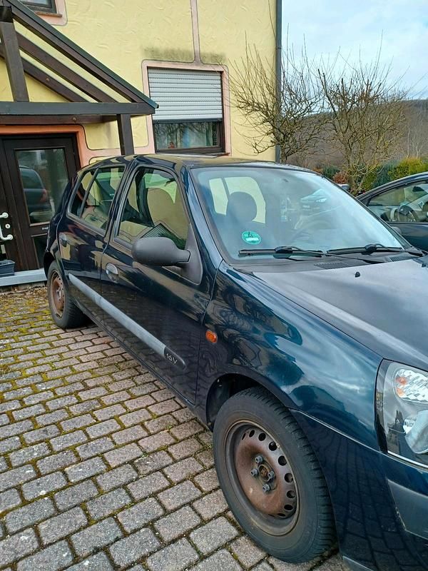 Gebraucht Renault Clio II 55 PS (40 kW) 2003 Andere farben Kleinwagen
