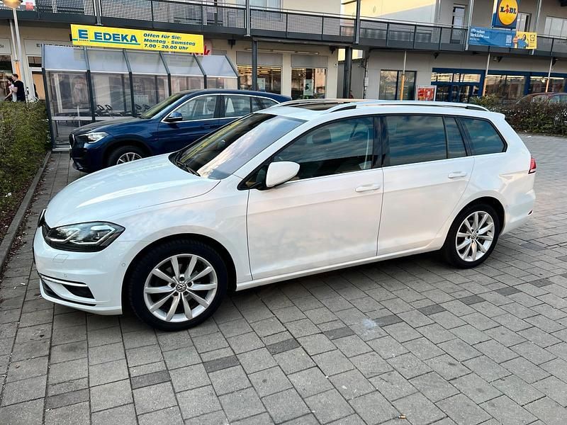 Gebraucht VW Golf VII 150 PS (110 kW) 2019 Weiß Kombi