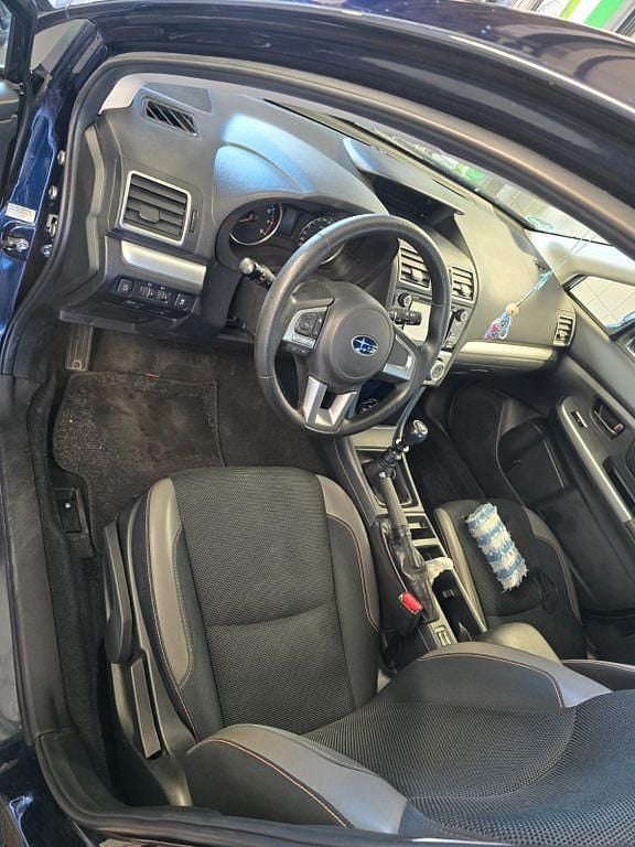 Second-hand Subaru XV Active 150 CP (110 kW) 2017 Albastru SUV
