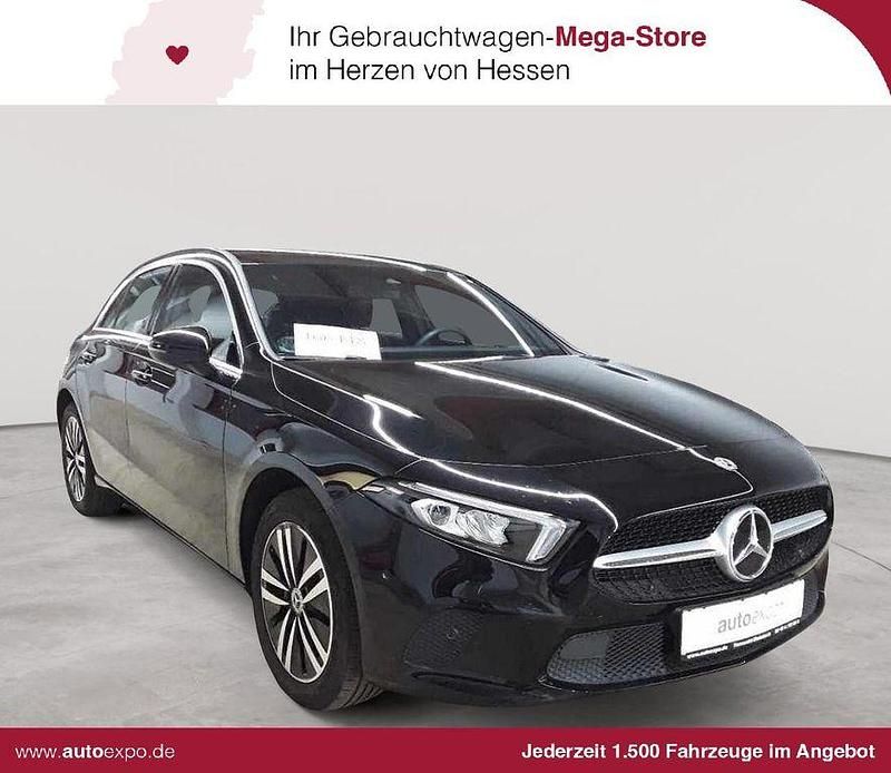 Gebraucht Mercedes A250 Progressive 160 PS (117 kW) 2022 Kosmosschwarz metallic Limousine