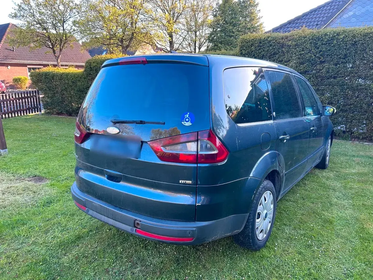 Gebraucht Ford Galaxy 140 PS (102 kW) 2007 Grau Van / Kleinbus