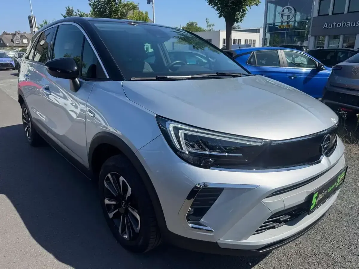 Gebraucht Opel Crossland Elegance 110 PS (80 kW) 2024 Grau SUV