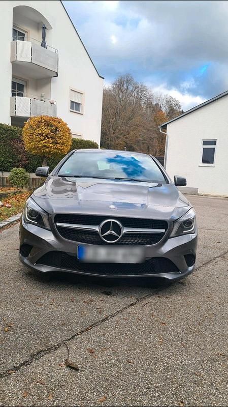 Gebraucht Mercedes CLA180 Urban 122 PS (89 kW) 2014 Grau Limousine
