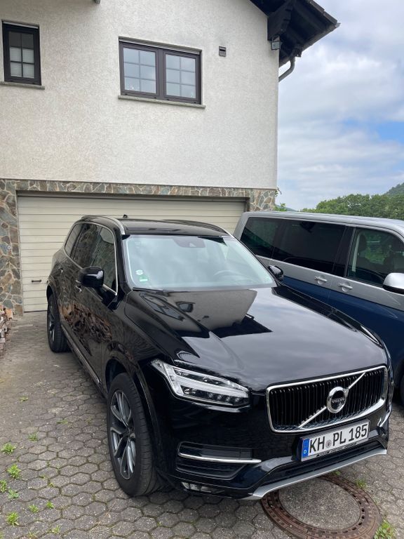 Schwarz Gebraucht 2017 Volvo XC90 Inscription SUV | 33.500 € (Fairer Preis) - Bild 1/4