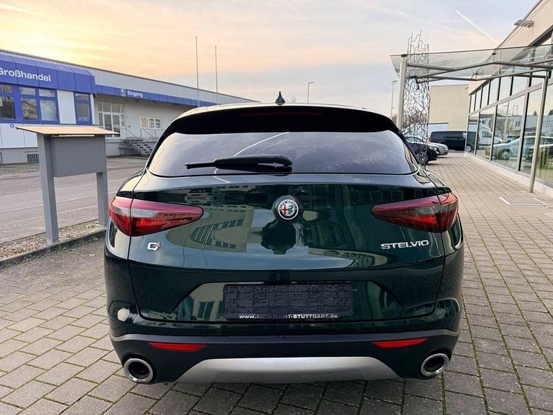 Gebraucht Alfa Romeo Stelvio Business 190 PS (139 kW) 2020 Grün SUV