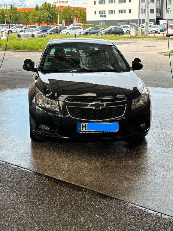 Schwarz Gebraucht 2013 Chevrolet Cruze LTZ Limousine | 3.600 € (Fairer Preis) - Bild 1/4
