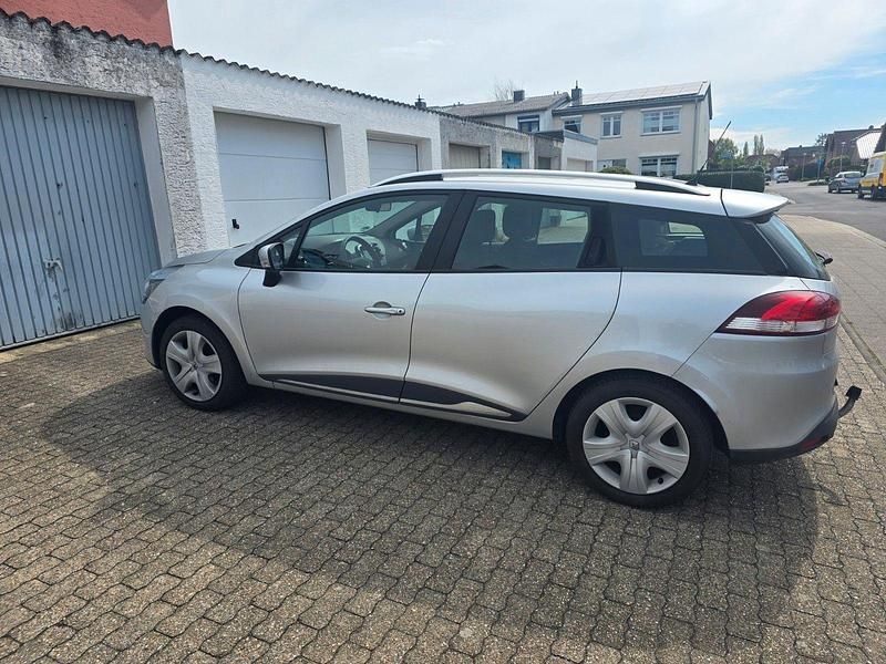 Gebraucht Renault Clio IV 90 PS (66 kW) 2014 Silber Kleinwagen