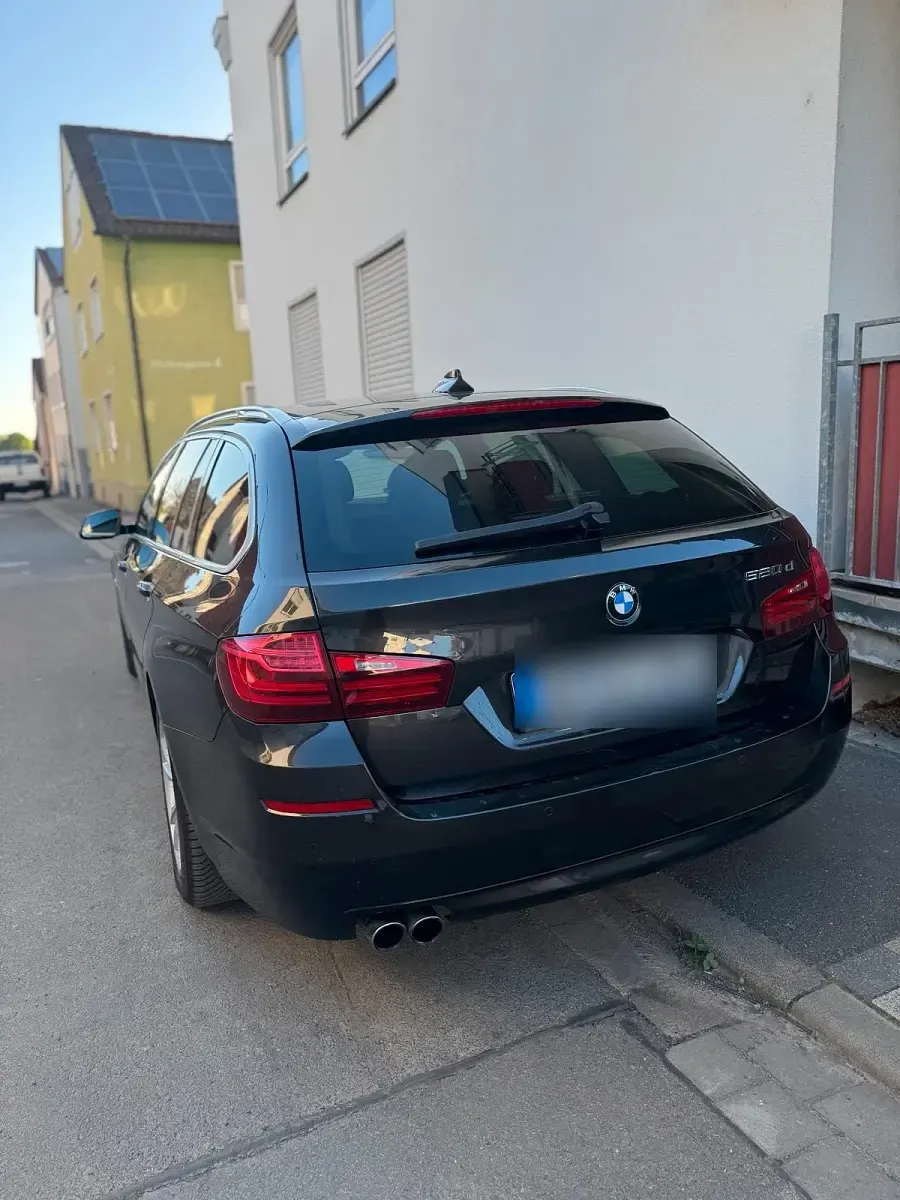 Usata BMW 520 180 CV (132 kW) 2015 Marrone Station wagon