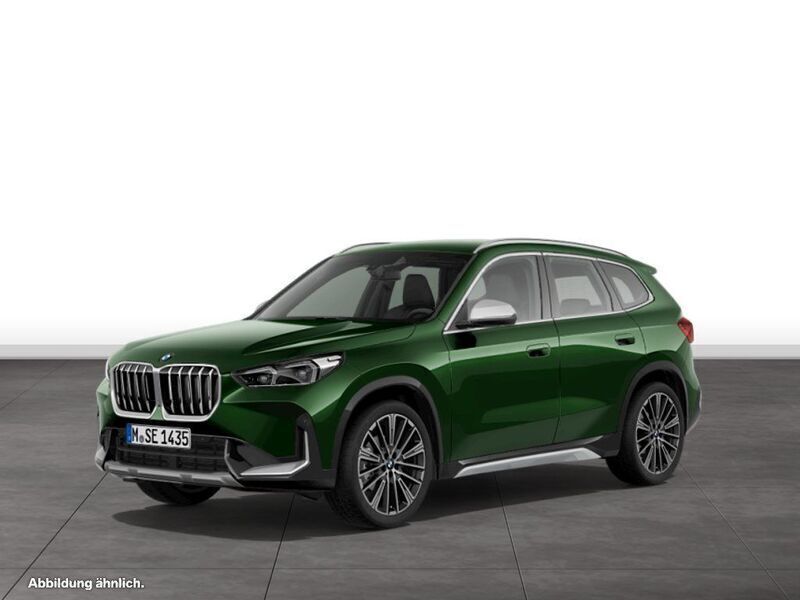 Sanremo green metallic Gebraucht 2024 BMW X1 Luxury Line SUV | 42.614 € (Guter Preis) - Bild 1/4