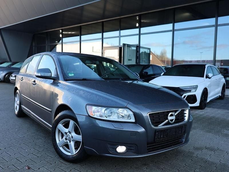 Grau Gebraucht 2012 Volvo V50 Business Edition Kombi | 3.202 € (Superpreis) - Bild 1/4